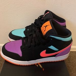 Air Jordan 1 Mid GS 
“Candy